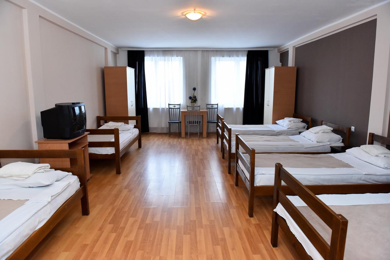 Hostel Milkaza Novi Sad Bagian luar foto