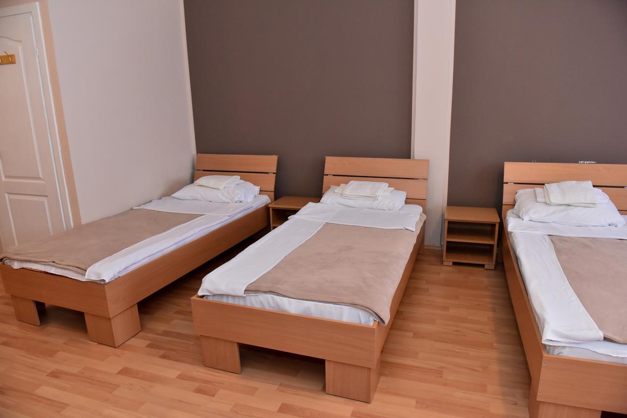 Hostel Milkaza Novi Sad Bagian luar foto
