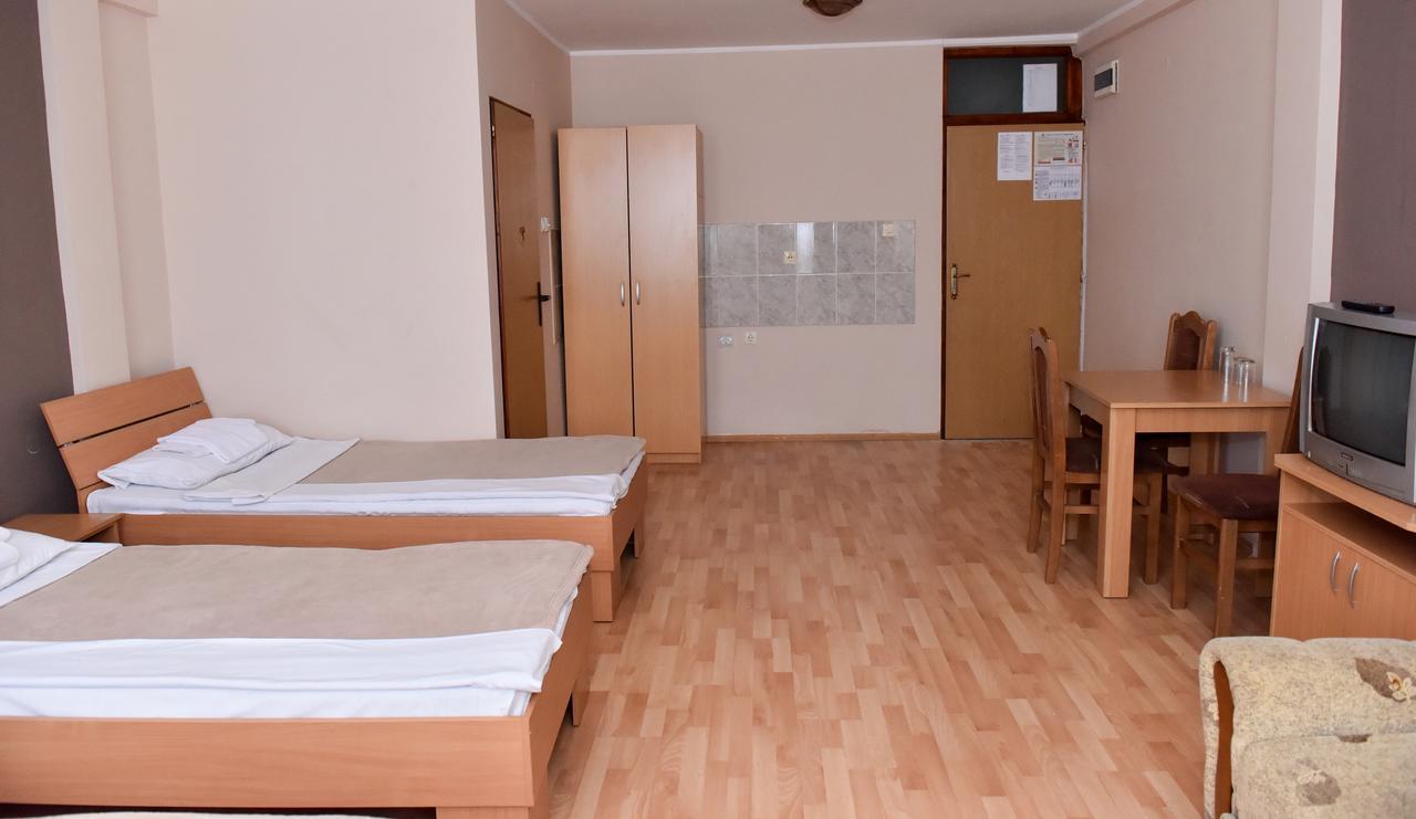 Hostel Milkaza Novi Sad Bagian luar foto
