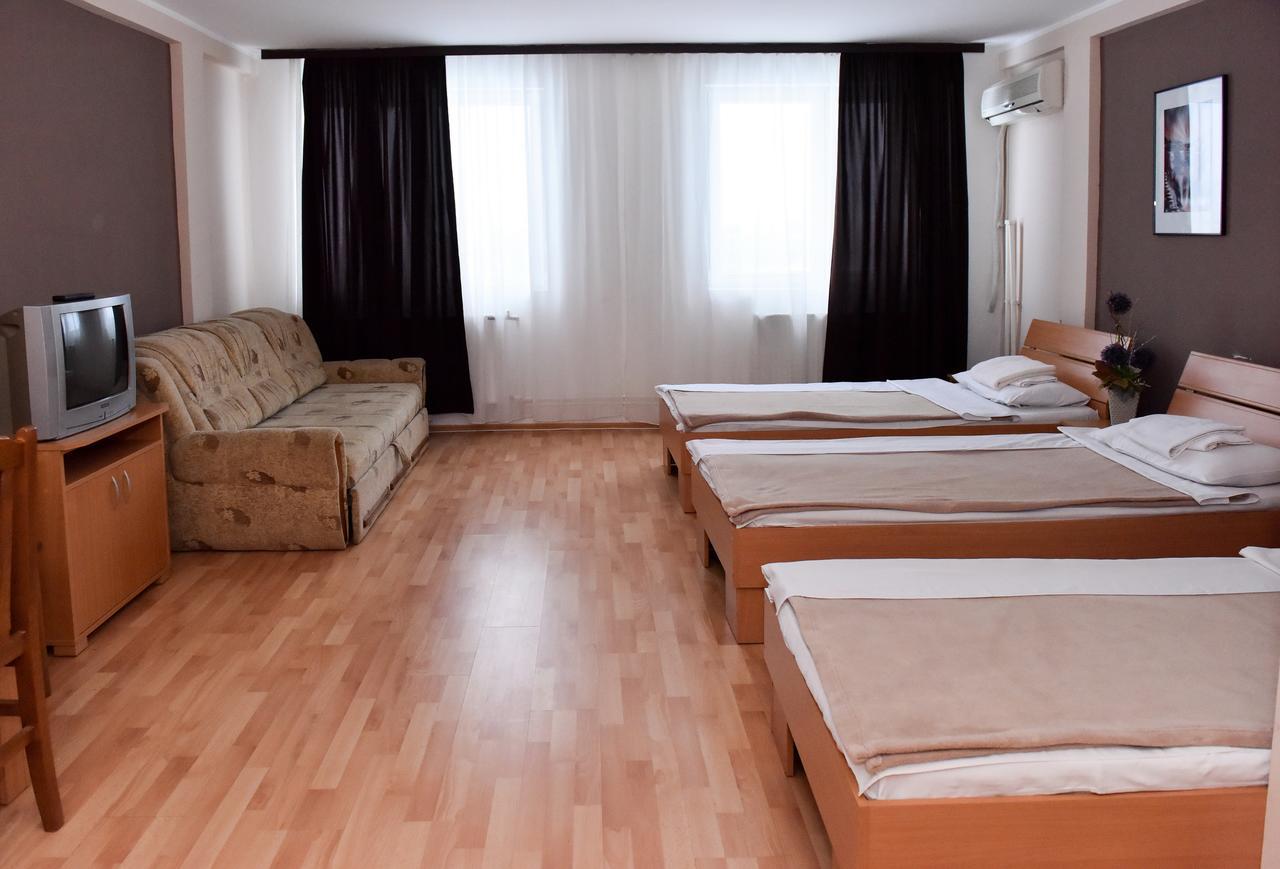 Hostel Milkaza Novi Sad Bagian luar foto