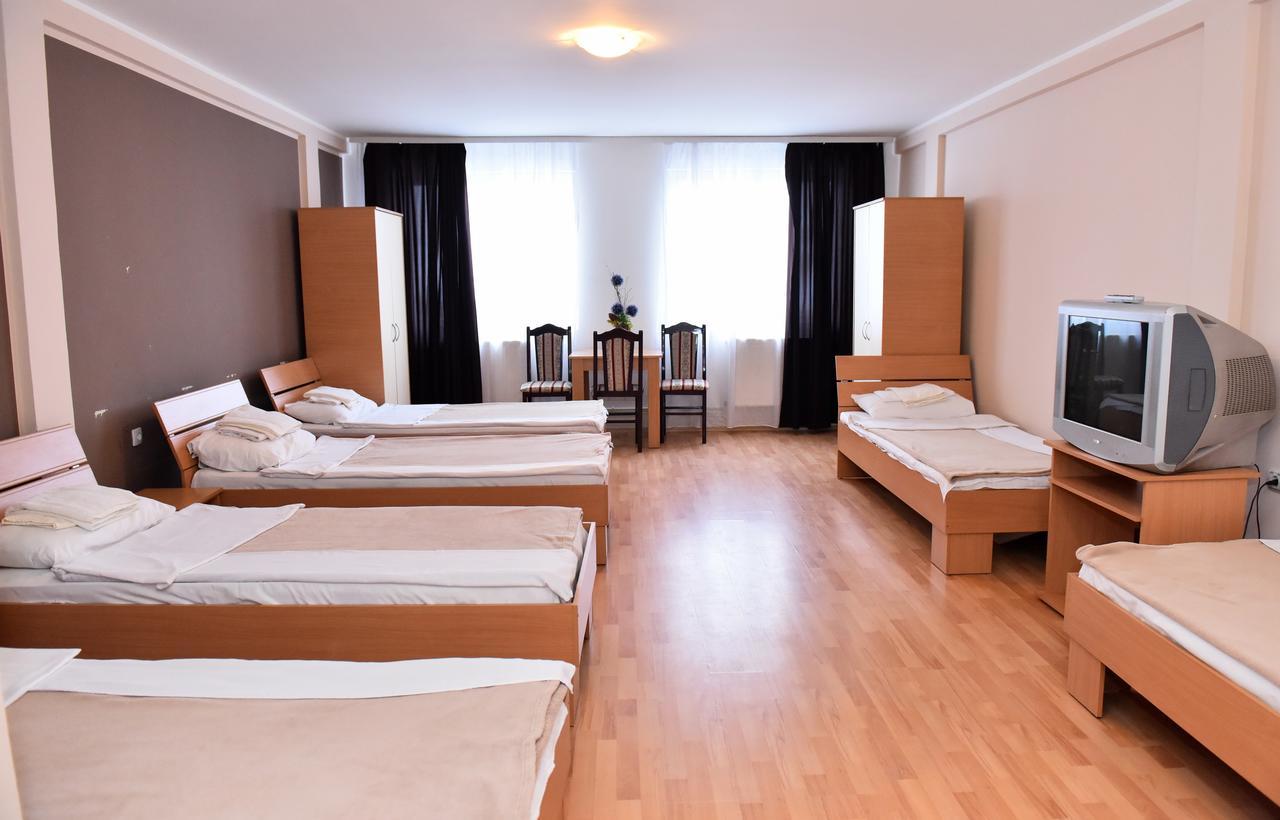 Hostel Milkaza Novi Sad Bagian luar foto