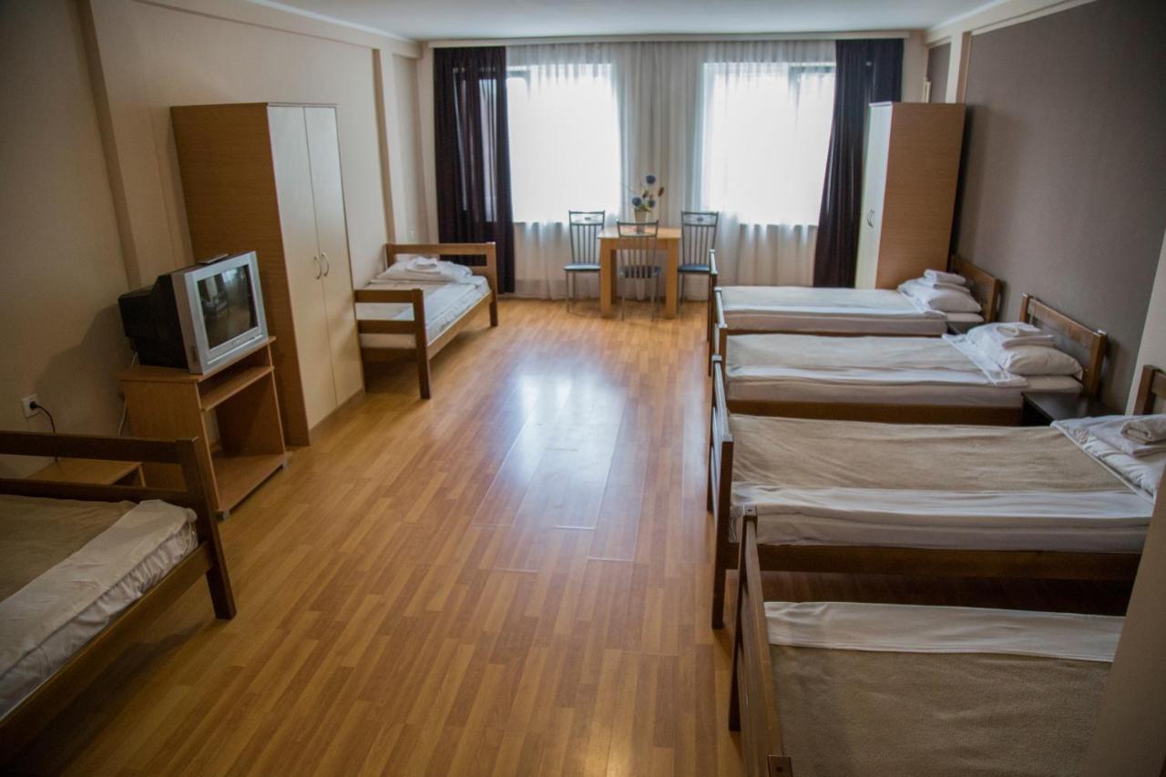 Hostel Milkaza Novi Sad Bagian luar foto